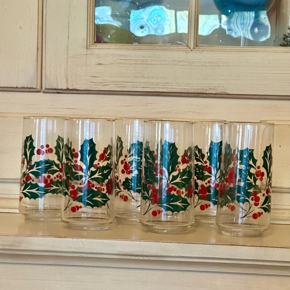 Libbey Glass set of 6 festive holly & berries high ball glasses - Picture 2 of 2